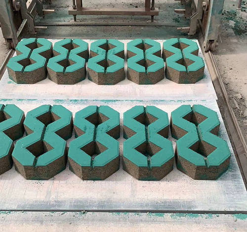 八字植草磚